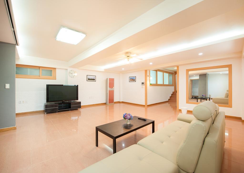 Jeju Sullem Pension Luaran gambar
